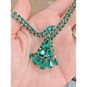 Vintage Green Rhinestone Necklace Teardrop Dangle Cluster Silver Tone Statement